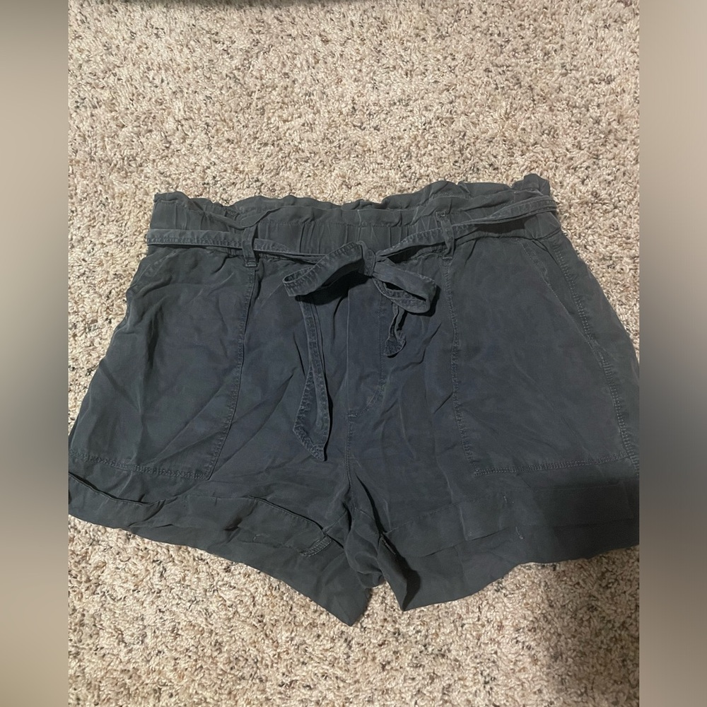 Women’s charcoall grey paper bag shorts Aerie